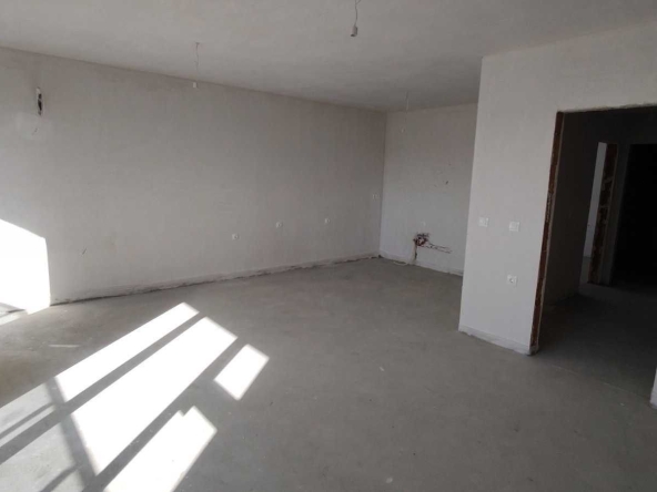 Тристаен апартамент в Пловдив, Кършияка - 113 кв.м за 1681 €/кв.м - Снимка #1