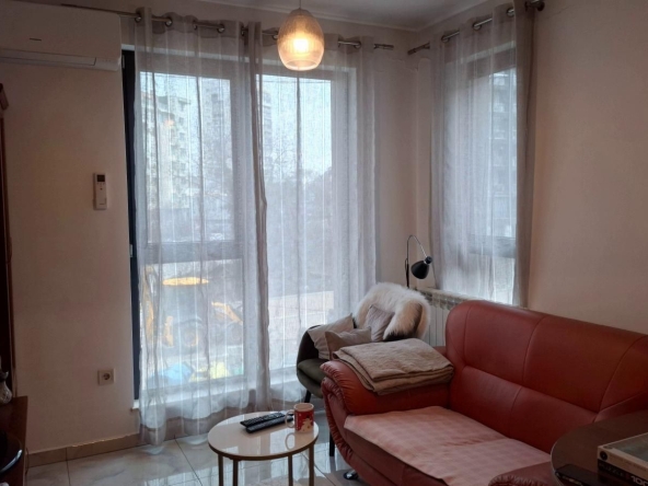 Дава се под наем Двустаен апартамент в София, Дианабад - 50 кв.м за 575 € - Снимка #1