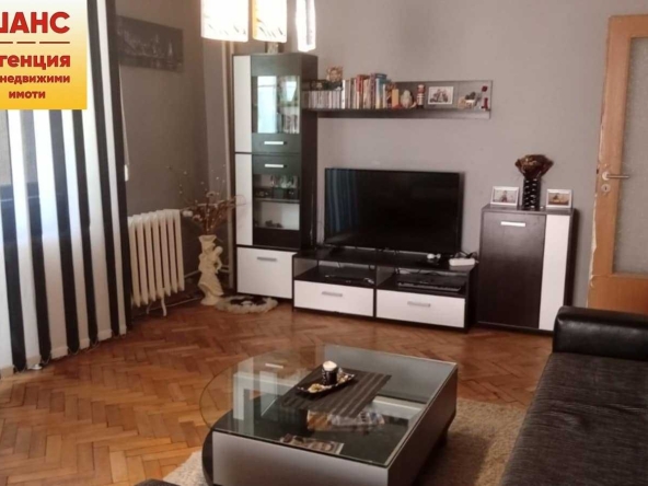 Тристаен апартамент в Плевен, Широк център - 105 кв.м за 1134 €/кв.м - Снимка #1