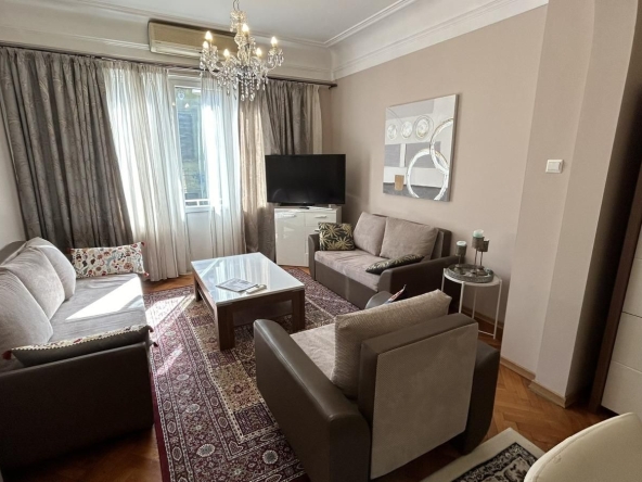 Дава се под наем Тристаен апартамент в София, Център - 112 кв.м за 1200 € - Снимка #1