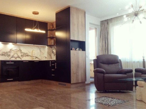 Тристаен апартамент в София, Лозенец - 89 кв.м за 2416 €/кв.м - Снимка #1