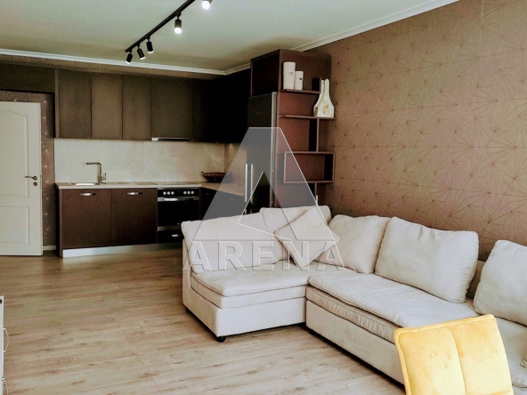 Тристаен апартамент в Пловдив, Христо Смирненски - 65 кв.м за 2016 €/кв.м - Снимка #1