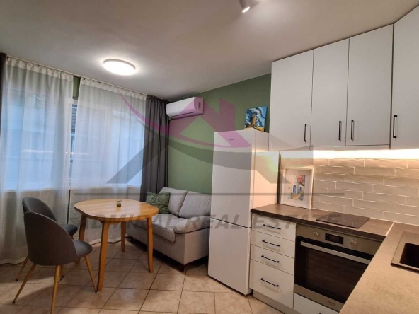 Дава се под наем Тристаен апартамент в Варна, Лятно кино Тракия - 72 кв.м за 700 € - Снимка #1