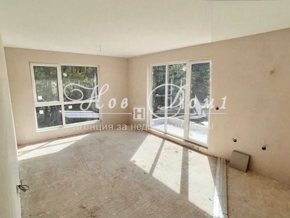 Тристаен апартамент в Пловдив, Остромила - 119 кв.м за 924 €/кв.м - Снимка #1