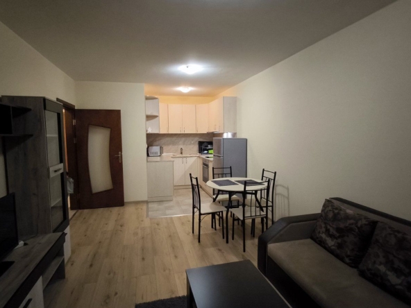 Дава се под наем Двустаен апартамент в Пловдив, Кършияка - 75 кв.м за 428.4 € - Снимка #1