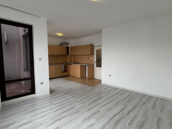 Дава се под наем Двустаен апартамент в Пловдив, Въстанически - 72 кв.м за 230 € - Снимка #1