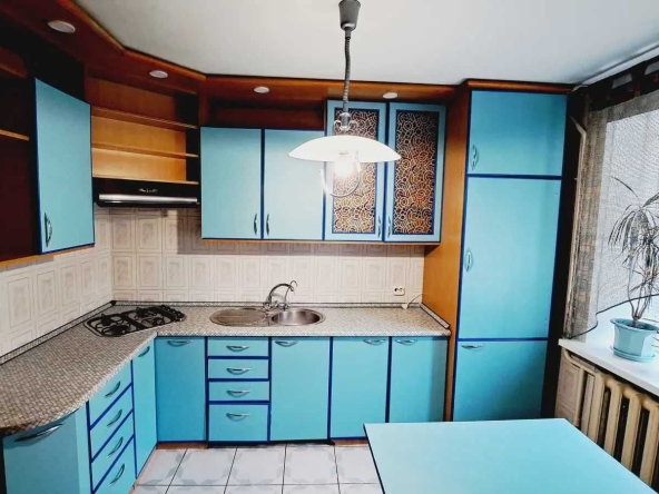 Дава се под наем Тристаен апартамент в София, Зона Б-5 - 89 кв.м за 663 € - Снимка #1