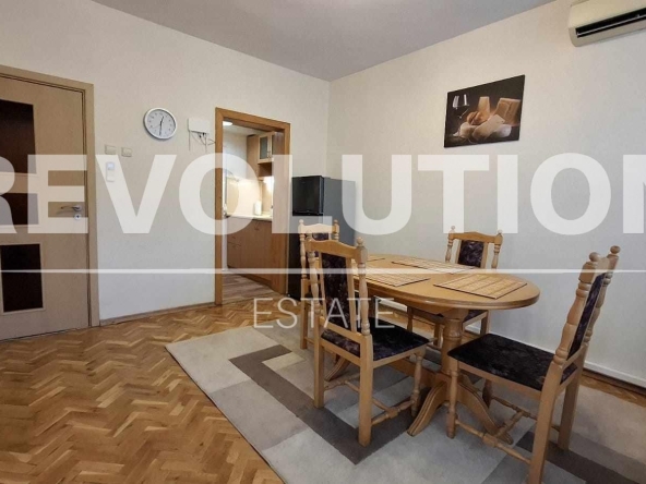 Дава се под наем Тристаен апартамент в Варна, Лятно кино Тракия - 100 кв.м за 600 € - Снимка #1