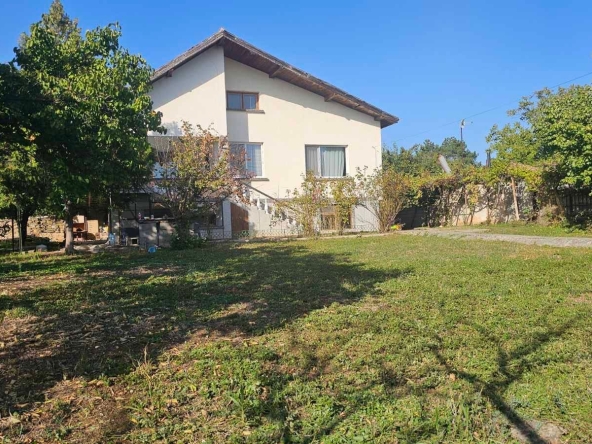 Къща в Чирпан - 100 кв.м за 700 €/кв.м - Снимка #1