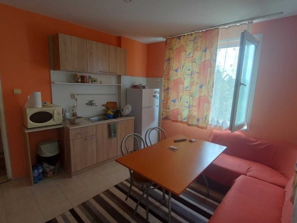 Дава се под наем Двустаен апартамент в Велико Търново, Бузлуджа - 50 кв.м за 265.2 € - Снимка #1