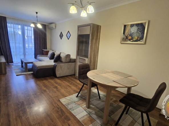 Дава се под наем Двустаен апартамент в Бургас, Център - 72 кв.м за 459 € - Снимка #1