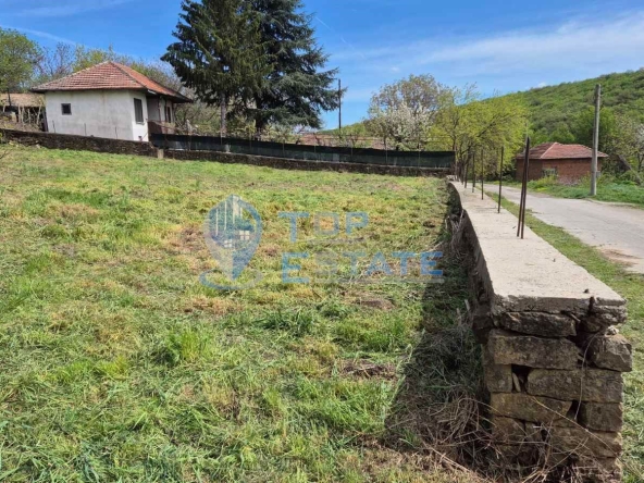Парцел в с. Вишовград, Област Велико Търново - 900 кв.м за 23 €/кв.м - Снимка #1