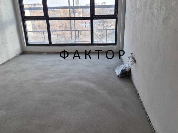 Тристаен апартамент в Пловдив, Въстанически - 105 кв.м за 1453 €/кв.м - Снимка #1