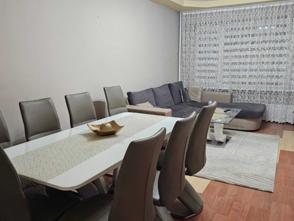 Тристаен апартамент в Перник, Изток - 100 кв.м за 1700 €/кв.м - Снимка #1