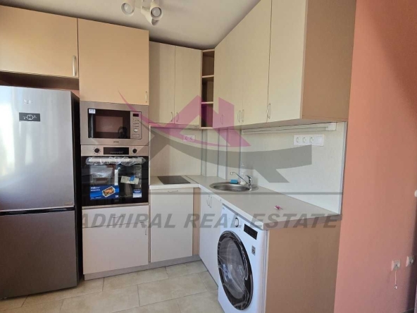 Дава се под наем Едностаен апартамент в Варна, Център - 42 кв.м за 375 € - Снимка #1