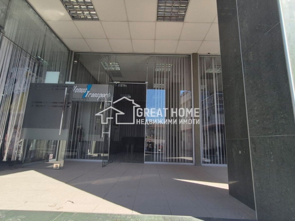 Офис в Търговище, Център - 30 кв.м за 2834 €/кв.м - Снимка #1