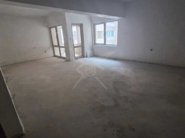 Тристаен апартамент в Асеновград - 165 кв.м за 1073 €/кв.м - Снимка #1