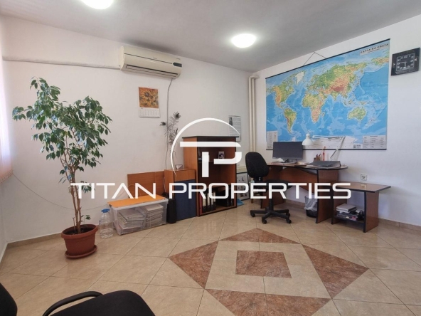 Офис в Пловдив, Център - 25 кв.м за 2200 €/кв.м - Снимка #1