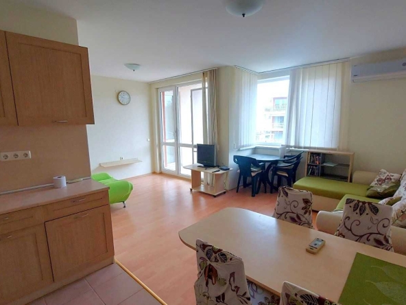 Двустаен апартамент в к.к. Слънчев бряг - 59 кв.м за 1102 €/кв.м - Снимка #1