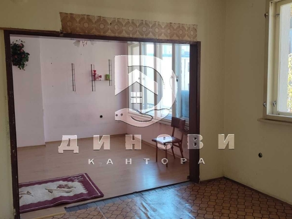 Тристаен апартамент в Стара Загора, Кольо Ганчев - 72 кв.м за 1459 €/кв.м - Снимка #1