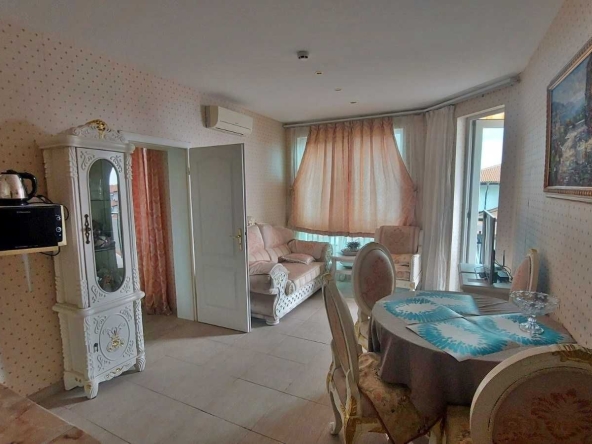 Тристаен апартамент в к.к. Слънчев бряг - 82 кв.м за 879 €/кв.м - Снимка #1