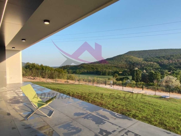 Къща в Варна, Левски - 150 кв.м за 1400 €/кв.м - Снимка #1