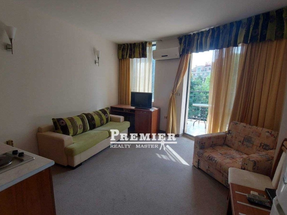 Двустаен апартамент в к.к. Слънчев бряг - 65 кв.м за 831 €/кв.м - Снимка #1