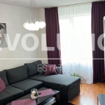 Дава се под наем Двустаен апартамент в к.к. Св.Св. Константин и Елена - 61 кв.м за 700 € - Снимка #1