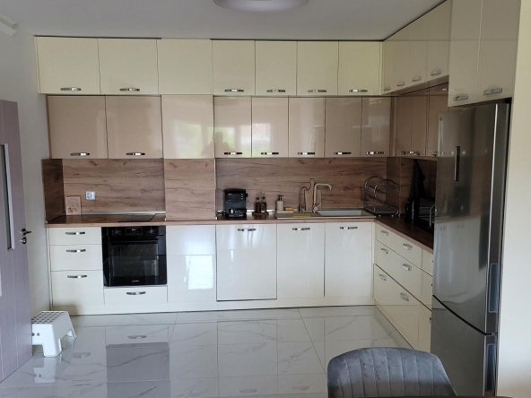 Четиристаен апартамент в Бургас, Меден рудник - зона Д - 159 кв.м за 1258 €/кв.м - Снимка #1