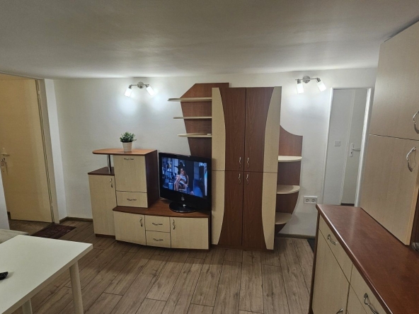 Дава се под наем Двустаен апартамент в София, Зона Б-18 - 40 кв.м за 448.8 € - Снимка #1