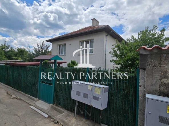 Етаж от къща в Перник, Байкушева махала - 102 кв.м за 932 €/кв.м - Снимка #1