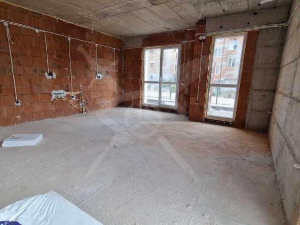 Тристаен апартамент в Асеновград - 183 кв.м за 684 €/кв.м - Снимка #1