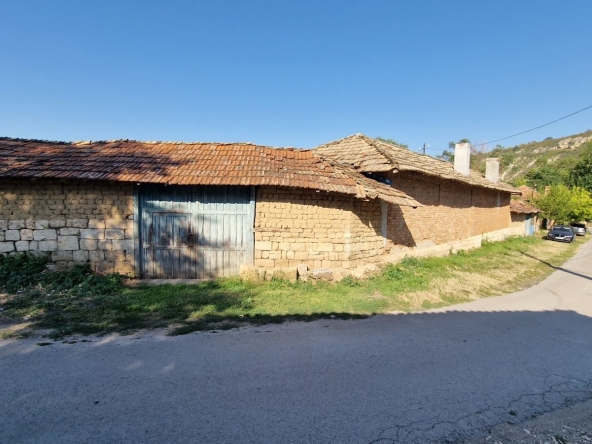 Къща в Русе, Търговия на едро - 150 кв.м за 153 €/кв.м - Снимка #1