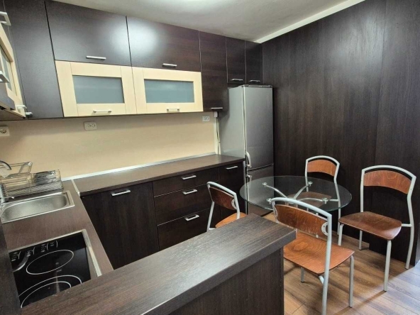 Дава се под наем Тристаен апартамент в София, Павлово - 110 кв.м за 750 € - Снимка #1