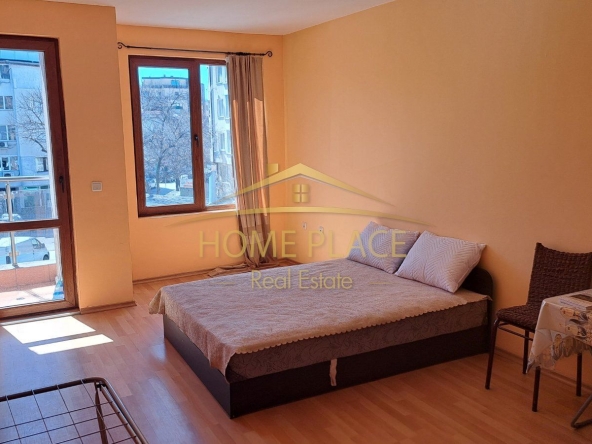 Двустаен апартамент в Варна, Колхозен пазар - 76 кв.м за 1711 €/кв.м - Снимка #1