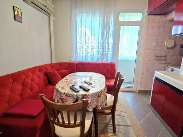 Дава се под наем Тристаен апартамент в Пловдив, Кючук Париж - 93 кв.м за 434 € - Снимка #1