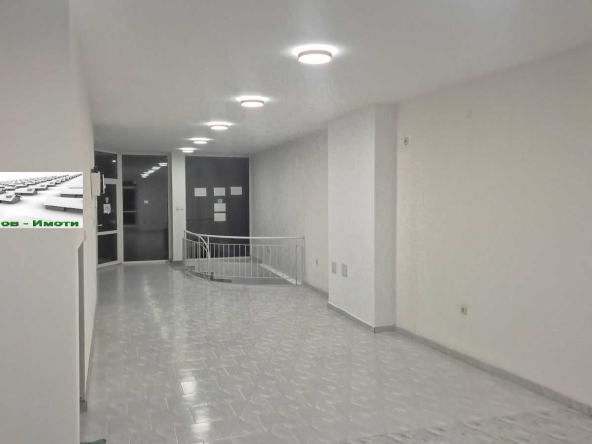 Дава се под наем Магазин в Пловдив, Кършияка - 200 кв.м за 1200 € - Снимка #1