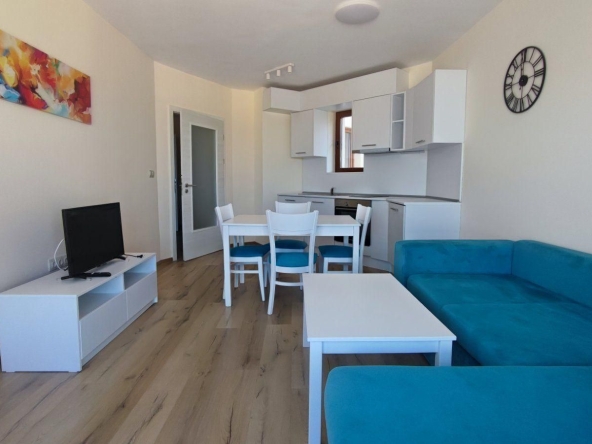 Тристаен апартамент в Варна, Аспарухово - 87 кв.м за 1897 €/кв.м - Снимка #1