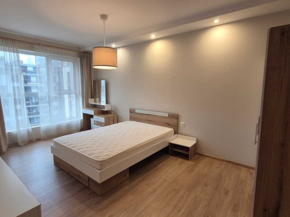 Дава се под наем Тристаен апартамент в София, Зона Б-18 - 90 кв.м за 810 € - Снимка #1