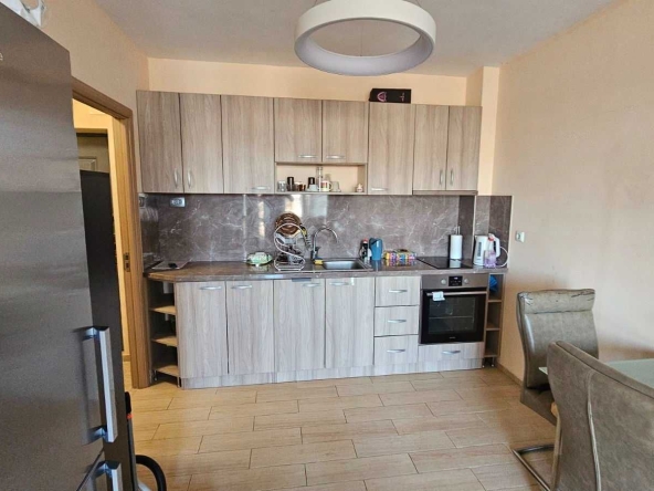 Дава се под наем Двустаен апартамент в Варна, Базар Левски - 50 кв.м за 398.82 € - Снимка #1