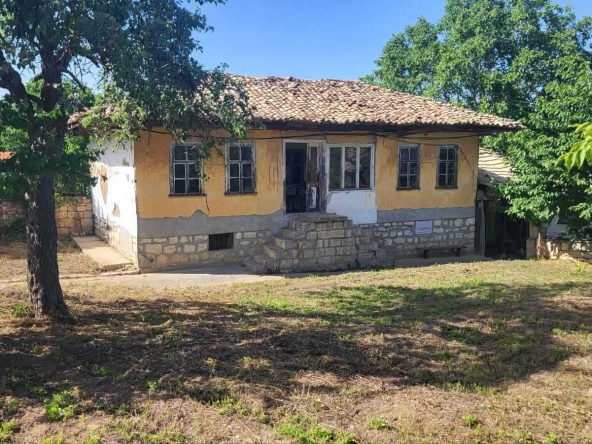 Къща в Варна, Възраждане 1 - 100 кв.м за 307 €/кв.м - Снимка #1