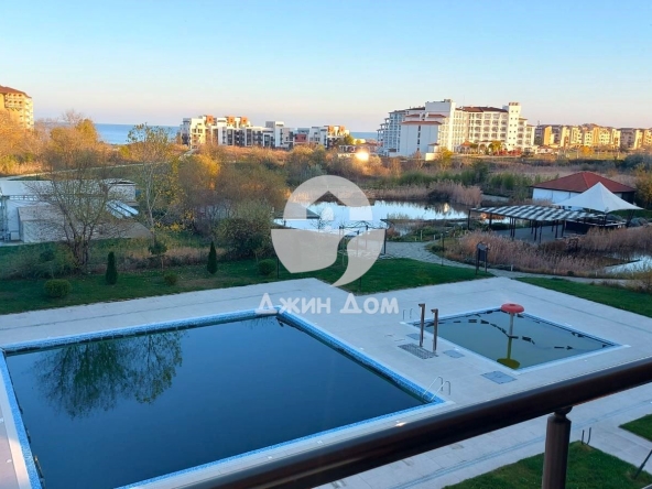 Тристаен апартамент в Обзор - 100 кв.м за 536 €/кв.м - Снимка #1