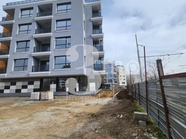 Дава се под наем Магазин в София, Дружба 2 - 306 кв.м за 3655.68 € - Снимка #1