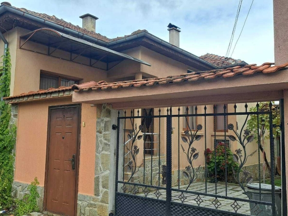 Къща в Павел баня - 158 кв.м за 646 €/кв.м - Снимка #1