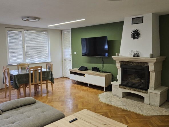 Четиристаен апартамент в Варна, Христо Ботев - 119 кв.м за 922 €/кв.м - Снимка #1