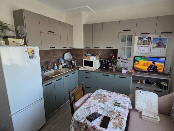 Дава се под наем Тристаен апартамент в Бургас, Победа - 72 кв.м за 318.75 € - Снимка #1
