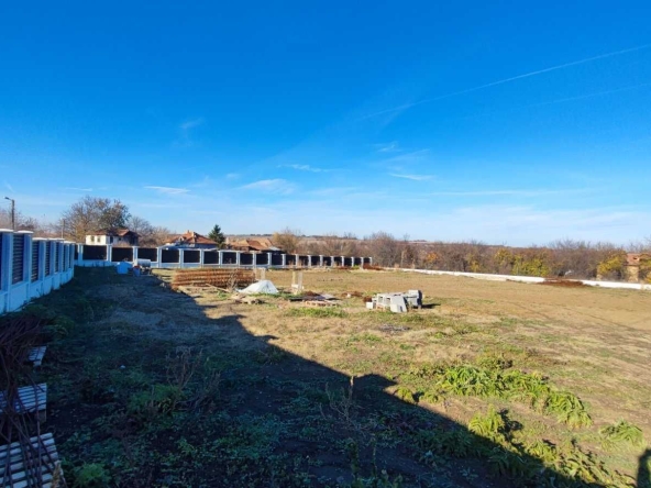 Парцел в Велико Търново, Център - 2400 кв.м за 32 €/кв.м - Снимка #1