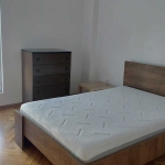 Дава се под наем Тристаен апартамент в Варна, Център - 92 кв.м за 648.21 € - Снимка #1
