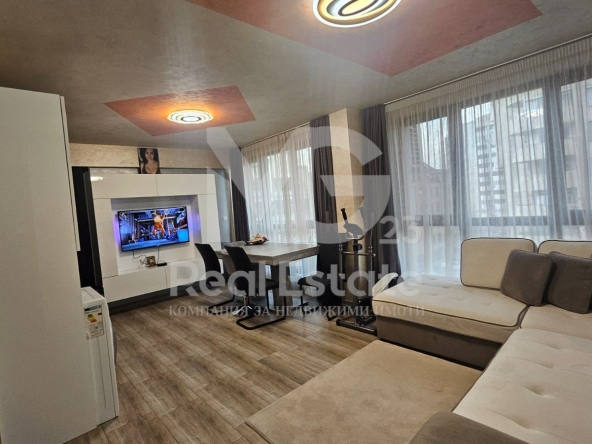 Двустаен апартамент в Пловдив, Кършияка - 68 кв.м за 1045 €/кв.м - Снимка #1