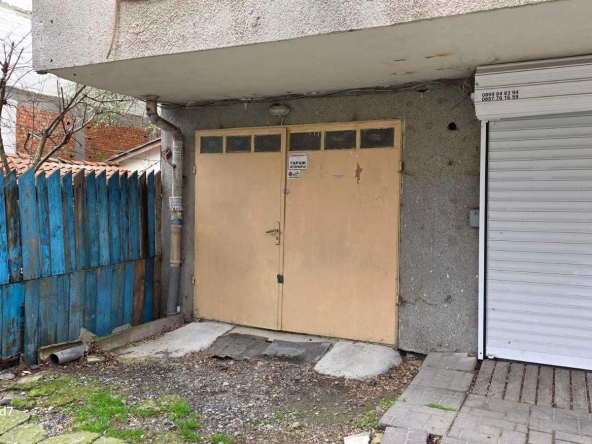 Дава се под наем Гараж / Паркомясто в Бургас, Възраждане - 18 кв.м за 119.34 € - Снимка #1